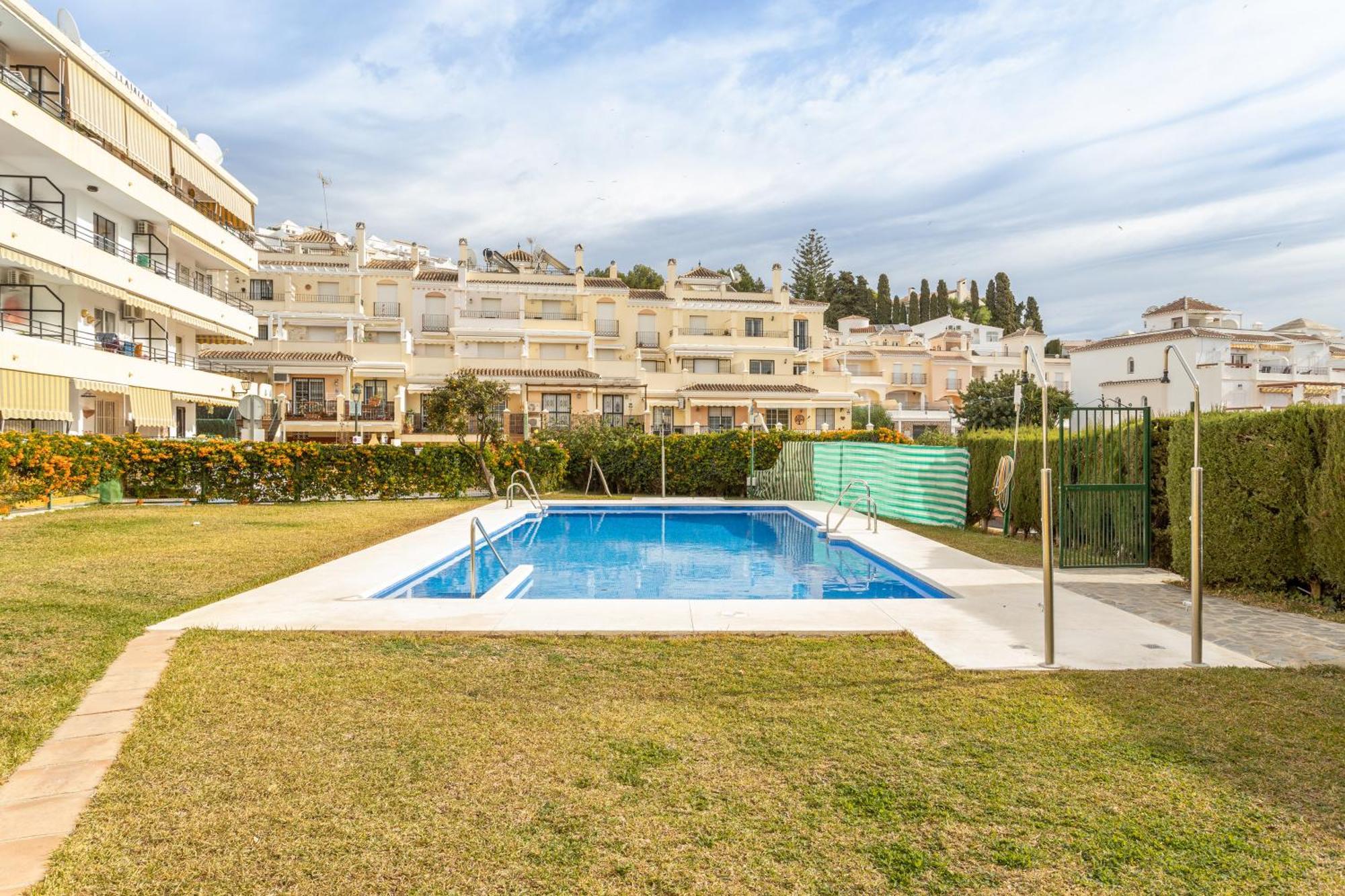 Bright And Spacious 2 Bed Apt Nerja Exterior foto